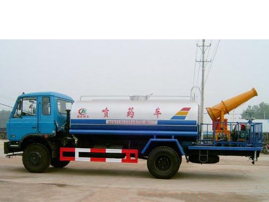 東風(fēng)平頭145噴藥車(chē)(炮筒式)